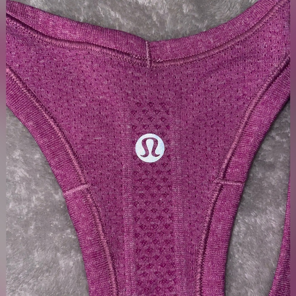Lululemon Athletica Swiftly Tech Women's Racerback Tank Size 6 Ultra Violet - Picture 4 of 5